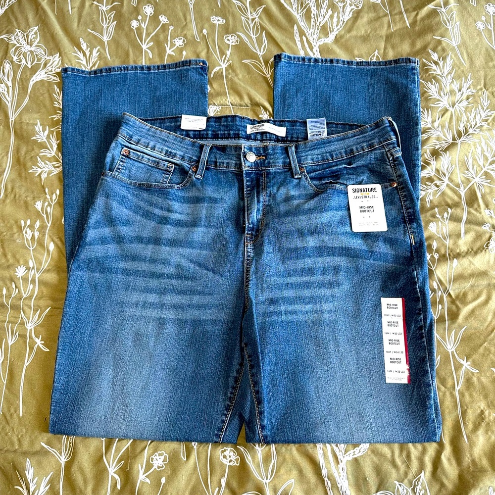 Signature Levi Strauss Boot Cut Jeans 16 M